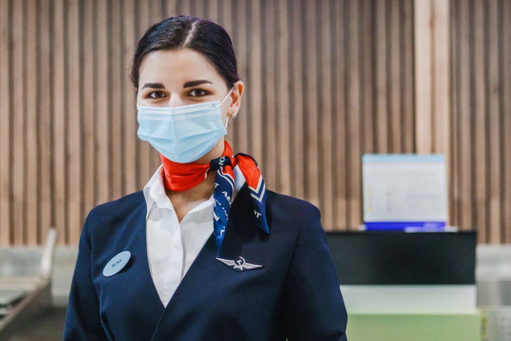 Passeggeri no-mask cacciati dagli aerei? Aeroflot ha introdotto una zona mask-free