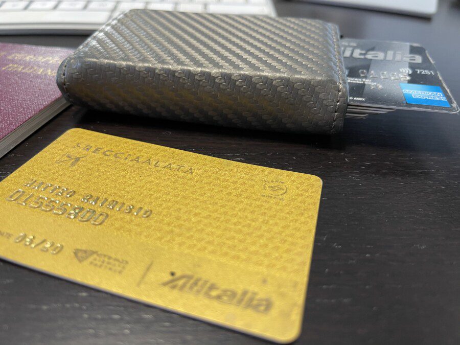 Recensione American Express Platino Alitalia: la carta che ti “scorta” nei tuoi viaggi