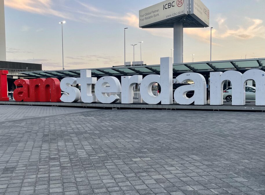 La mossa di Amsterdam Schiphol: ora i controlli di sicurezza si prenotano online