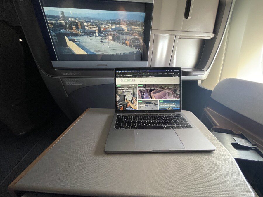 Singapore Airlines, wifi gratuito e illimitato per tutti i passeggeri di business class e non solo