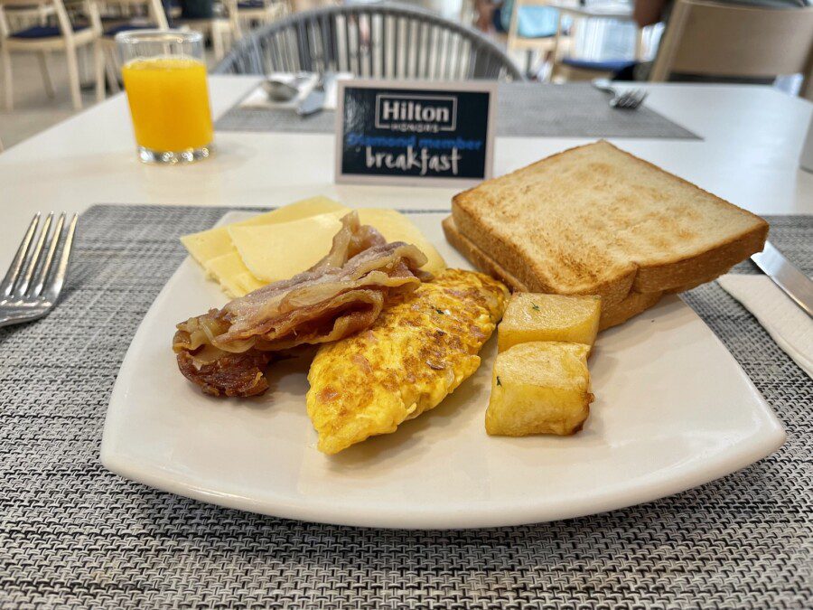 Hilton conferma il voucher anzichè la colazione gratuita, la “sperimentazione” esce dagli USA e arriva in Europa