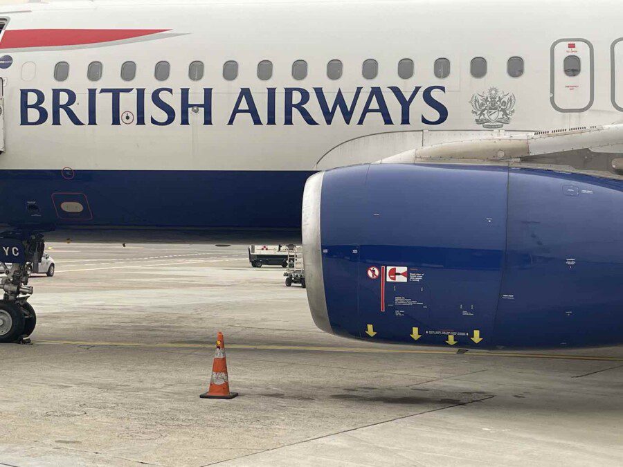 Un primo giorno di lavoro costoso per uno steward di British Airways…