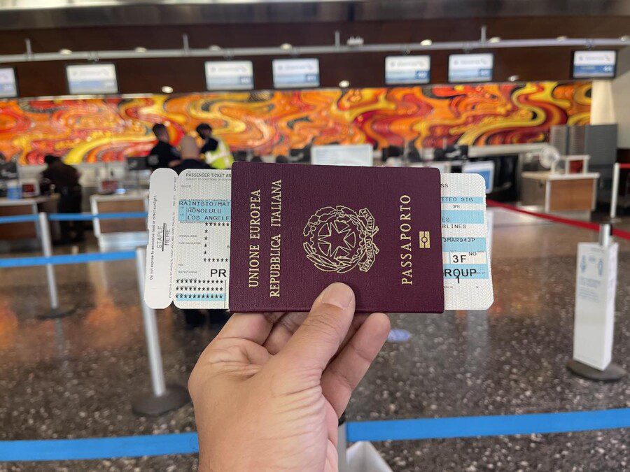 Passaporto addio, basterà un’app in aeroporto e hotel. Ecco come funziona