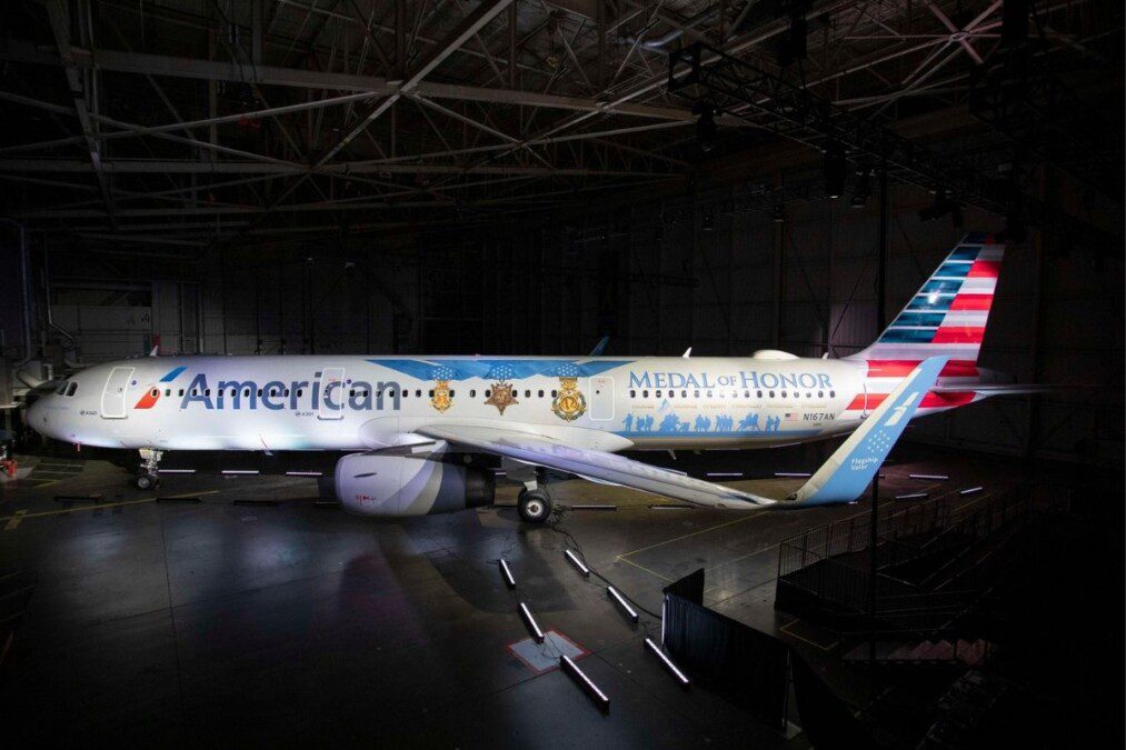 American Airlines dedica una livrea speciale agli eroi di guerra americani