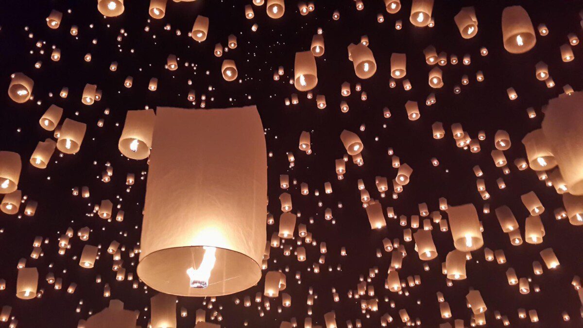 Loy Kratong, la festa delle lanterne in Thailandia: cosa sapere