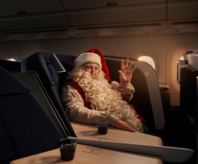 Finnair fa volare Babbo Natale!