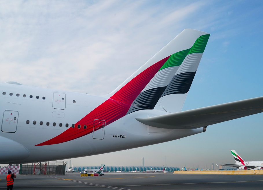 Emirates svela la nuova livrea tra bandiere 3D e calligrafia araba