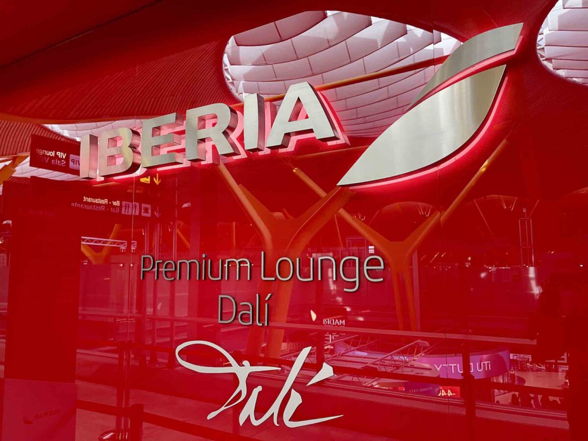 Recensione Iberia premium lounge Dalì a Madrid