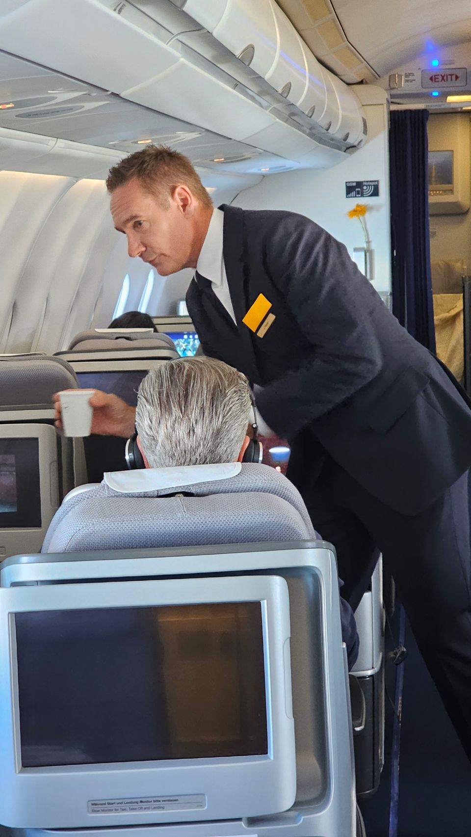 “Boss in incognito”: perchè i ceo delle compagnie aeree si trasformano in assistenti di volo