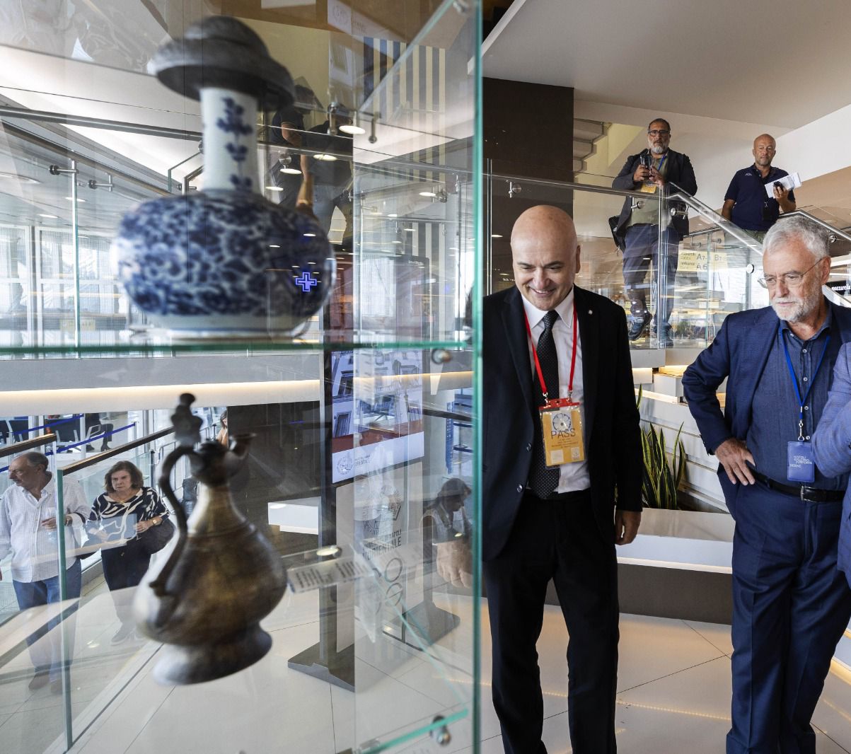 Napoli, l’aeroporto mette in mostra i reperti archeologici del Museo Orientale “Umberto Scerrato”