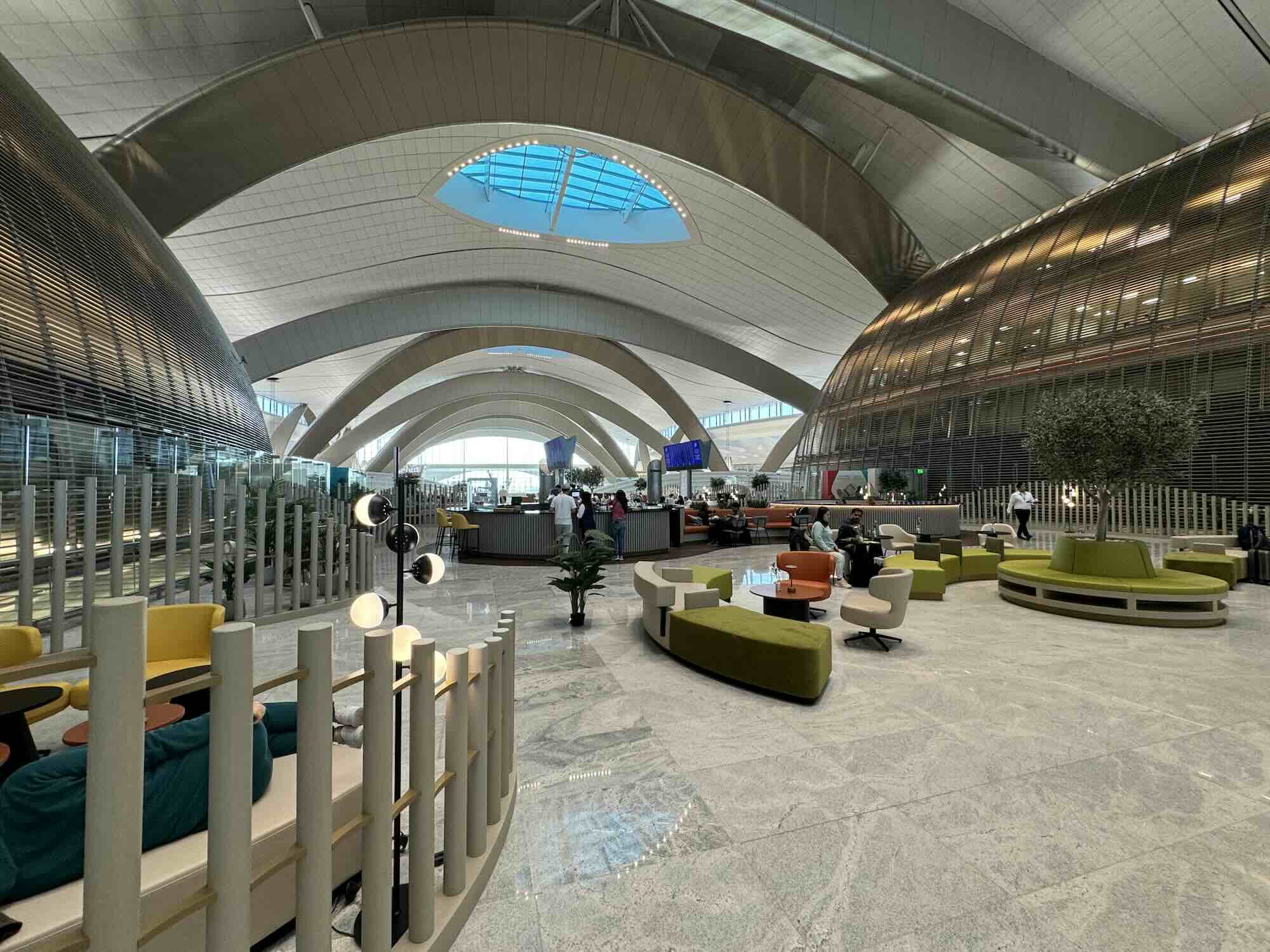 Recensione The Pearl, la lounge Priority Pass del nuovo terminal di Abu Dhabi: meh!